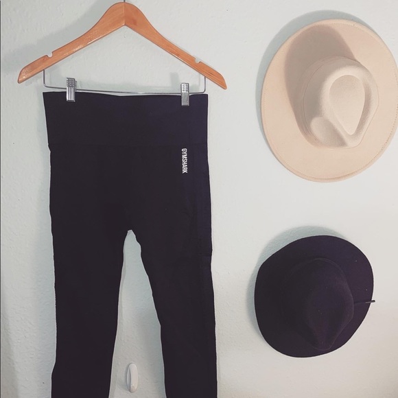 CHECK OUT WHAT’S IN HER CLOSET !! - Picture 5 of 6